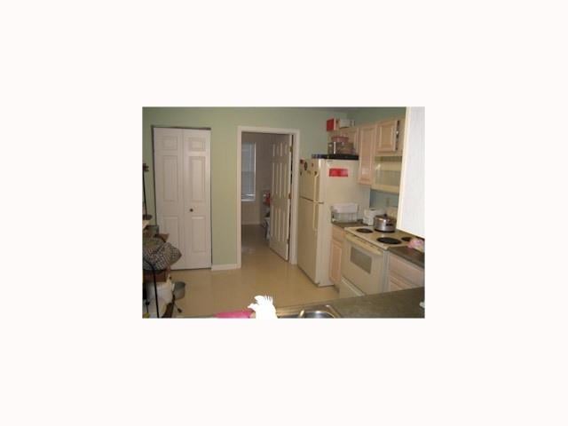 Photo of 3707-304 Barrington Drive, Bloomington, IN