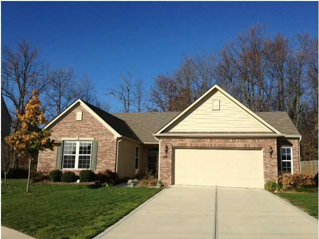 Photo of 122 Clear Lake Ct W, Westfield, IN
