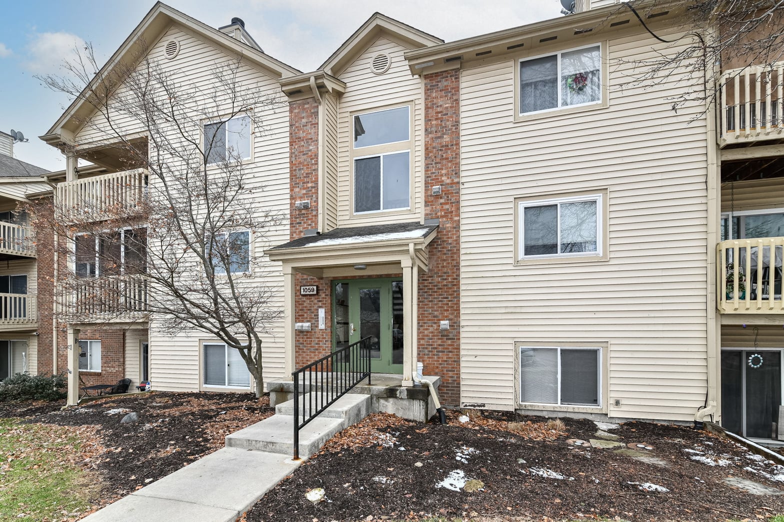 Photo of 1059 Timber Creek Dr, Carmel, IN