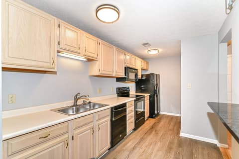 Photo of 1059 Timber Creek Dr, Carmel, IN
