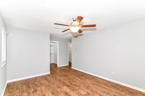 Photo of 1059 Timber Creek Dr, Carmel, IN