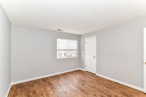 Photo of 1059 Timber Creek Dr, Carmel, IN