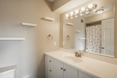 Photo of 117 Carmelaire Drive, Carmel, IN