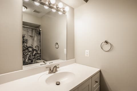Photo of 117 Carmelaire Drive, Carmel, IN