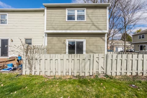 Photo of 117 Carmelaire Drive, Carmel, IN