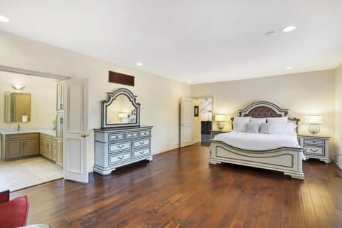 Photo of 1812 Summerlakes Court, Carmel, IN