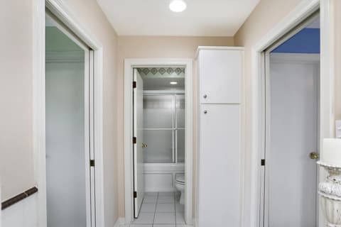 Photo of 1812 Summerlakes Court, Carmel, IN