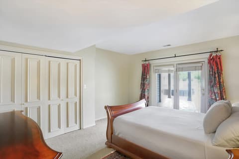 Photo of 1812 Summerlakes Court, Carmel, IN