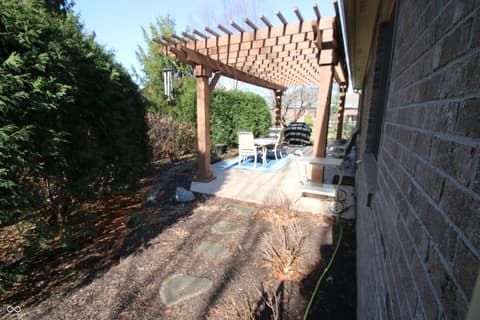 Outdoor living area at 10124 Basalt Court, Noblesville, IN