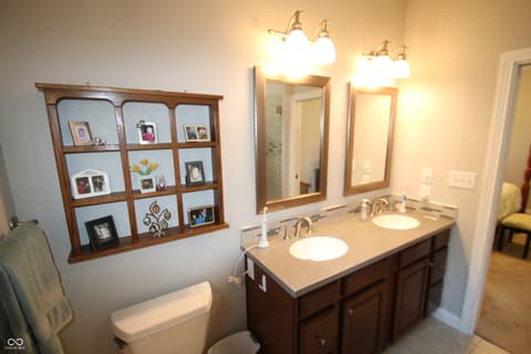 Primary bathroom at 10124 Basalt Court, Noblesville, IN