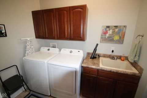 Laundry room at 10124 Basalt Court, Noblesville, IN