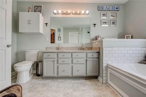 Photo of 16865 Cedar Creek Lane, Noblesville, IN