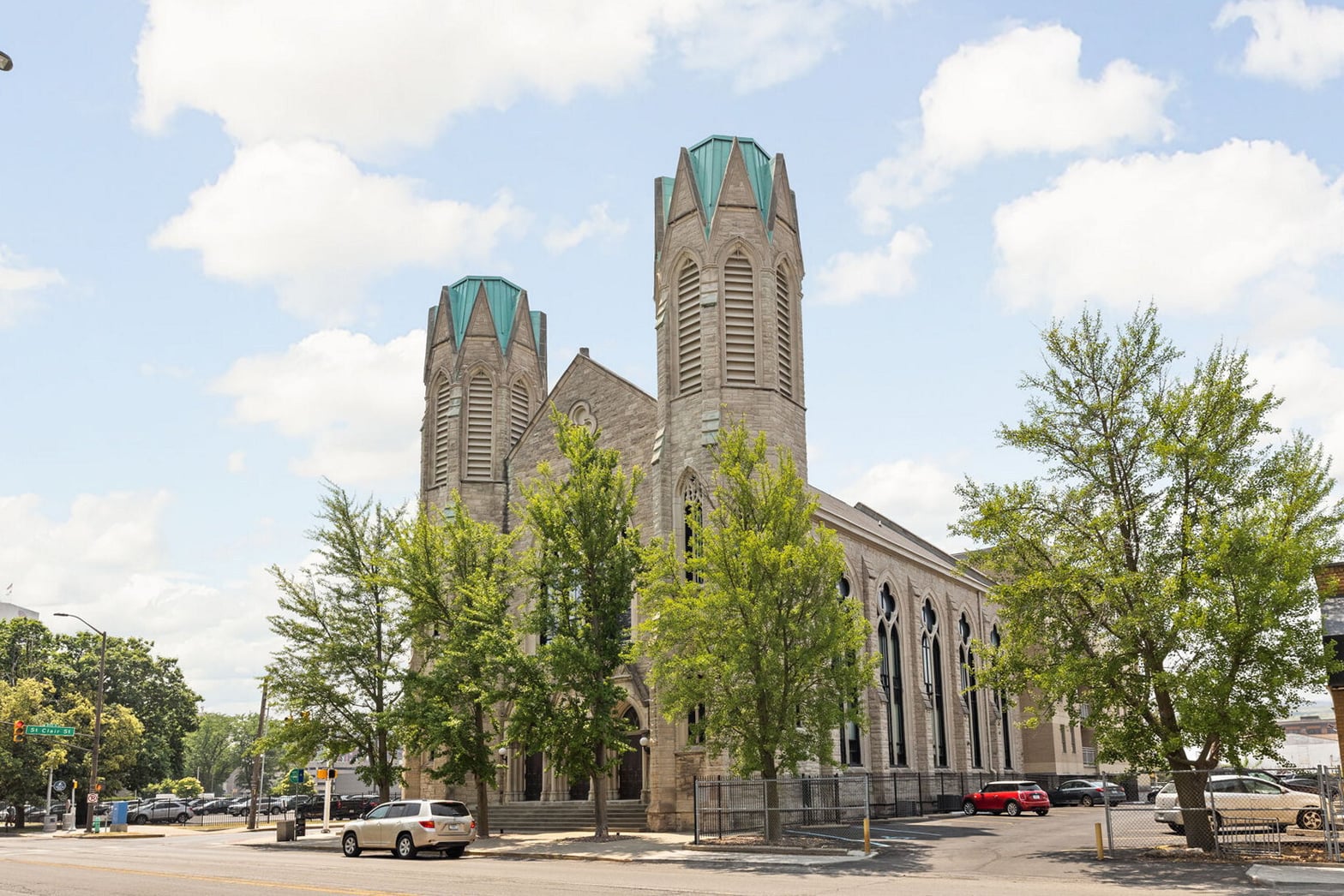 Photo of 802 N Meridian Street, Indianapolis, IN