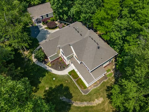 1104 W Greencastle Road