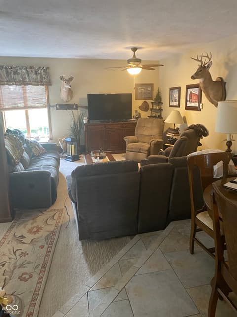 Family room at 8329 S 300 W, Pendleton, IN