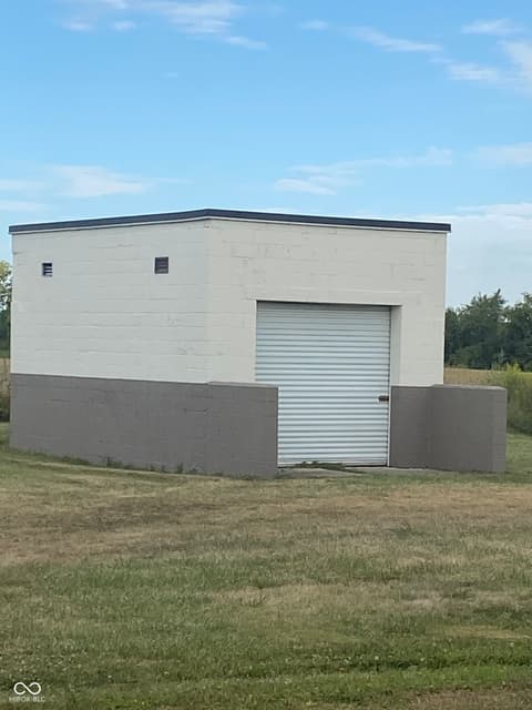 Out Buildings — 8329 S 300 W, Pendleton, IN