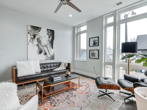 Photo of 319 E 16th Street, Indianapolis, IN