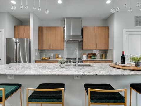 Photo of 319 E 16th Street, Indianapolis, IN