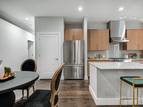 Photo of 319 E 16th Street, Indianapolis, IN