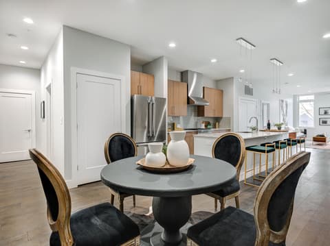 Photo of 319 E 16th Street, Indianapolis, IN
