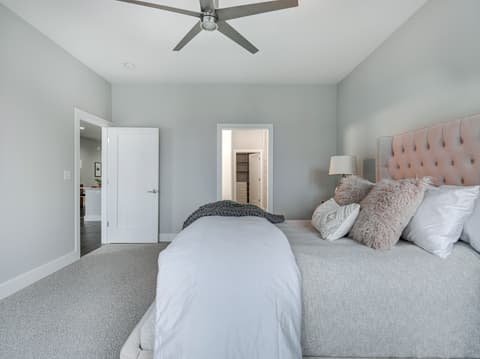 Photo of 319 E 16th Street, Indianapolis, IN