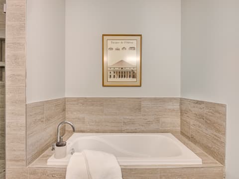 Photo of 319 E 16th Street, Indianapolis, IN