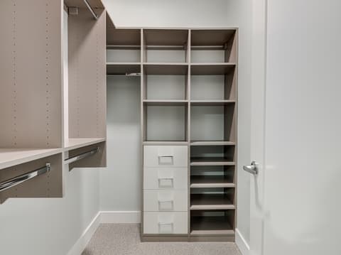 Photo of 319 E 16th Street, Indianapolis, IN