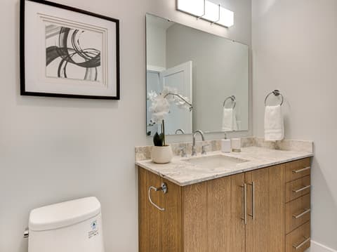 Photo of 319 E 16th Street, Indianapolis, IN