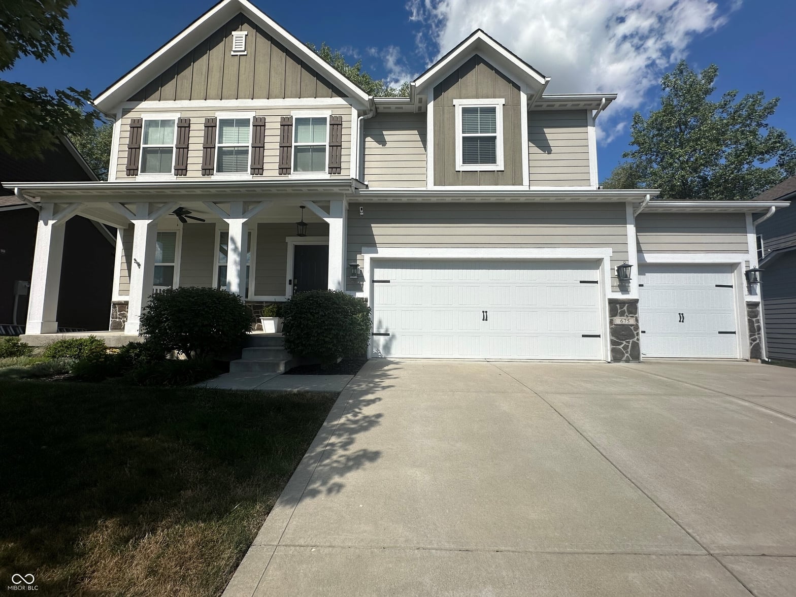 Photo of 675 Bracknell Drive, Avon, IN