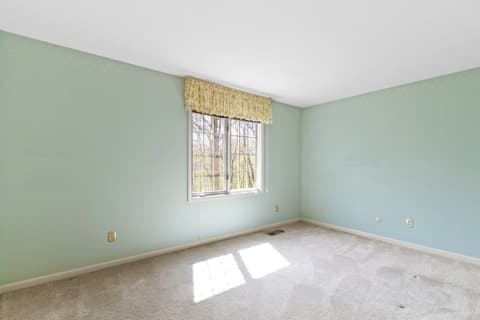 Photo of 885 Sugarbush Ridge, Zionsville, IN
