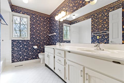 Photo of 885 Sugarbush Ridge, Zionsville, IN