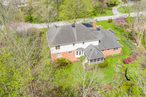 Photo of 885 Sugarbush Ridge, Zionsville, IN