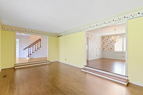 Photo of 885 Sugarbush Ridge, Zionsville, IN