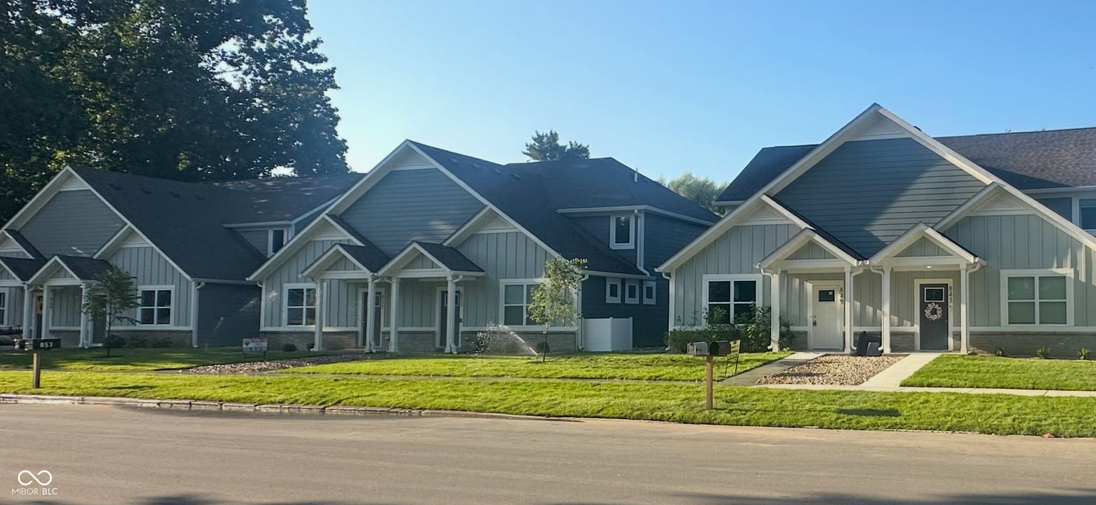 Front exterior at 863 E Harrison Street, Martinsville, IN