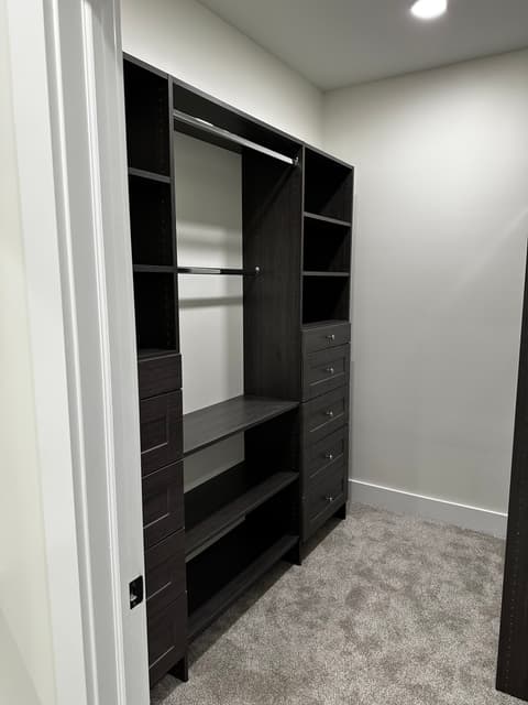 Closet — 421 S Randolph Street, Indianapolis, IN
