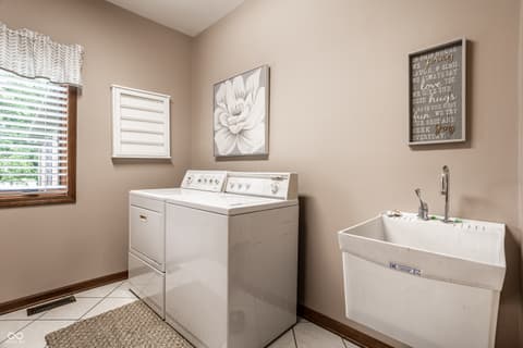 Photo of 1530 Woodlake Court, Carmel, IN