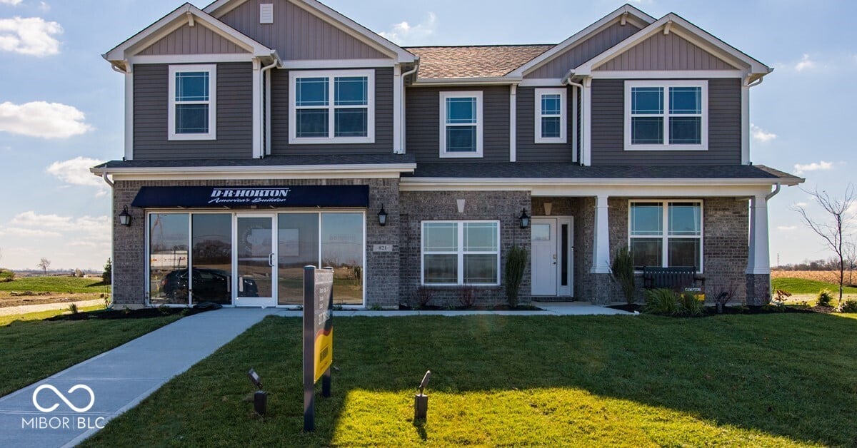 Photo of 821 Pearl Street, Whiteland, IN