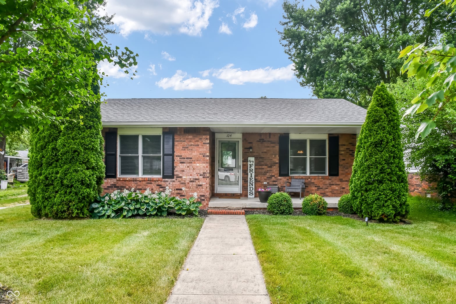 Photo of 104 S Ohio Street, Sheridan, IN