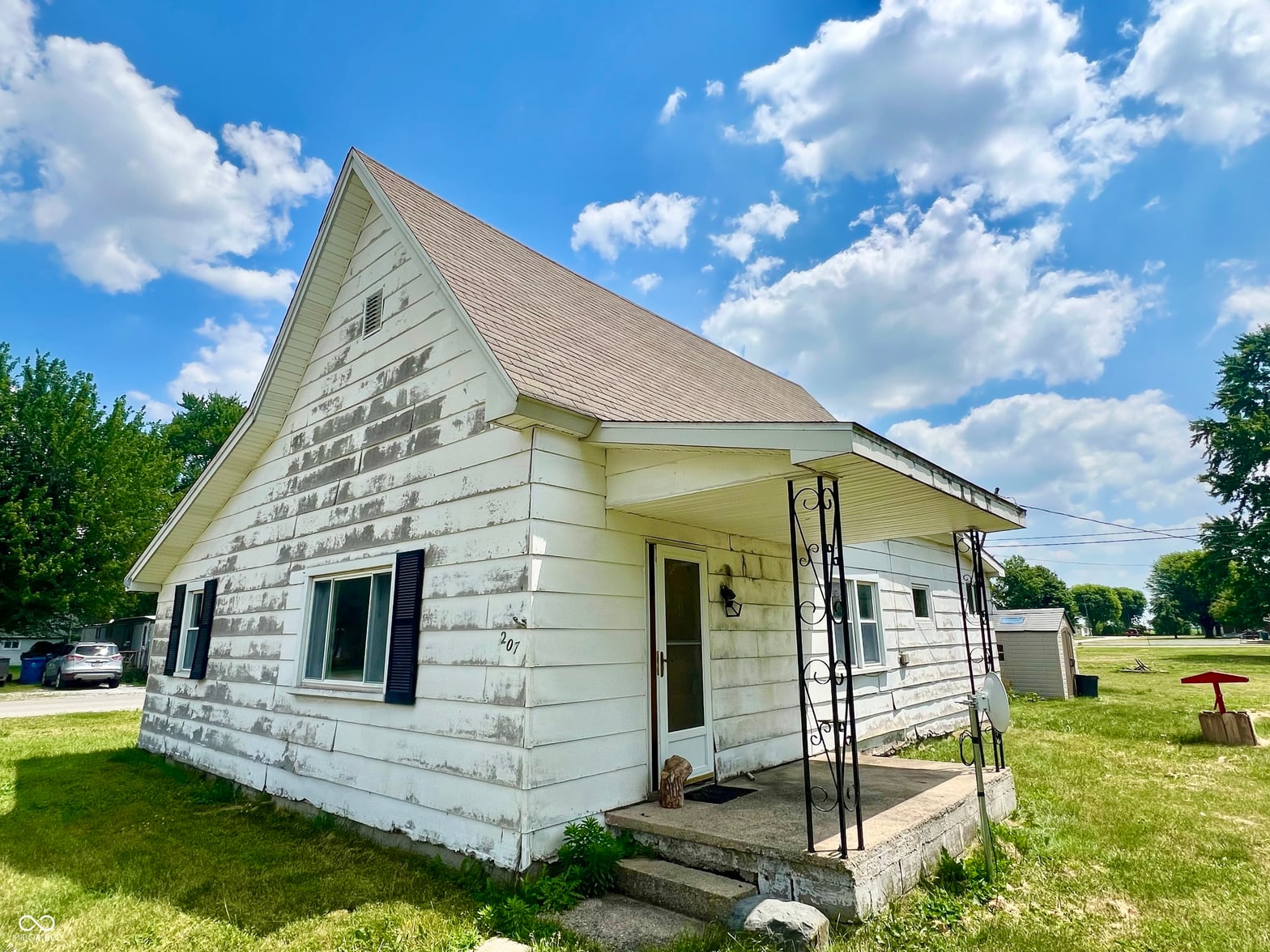 Photo of 207 N Main Street, Kempton, IN