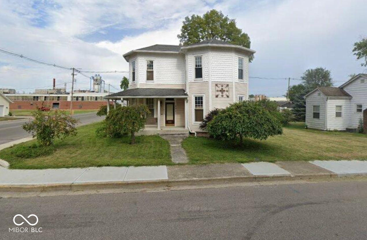 Front exterior at 401 S Walnut Street, Edinburgh, IN