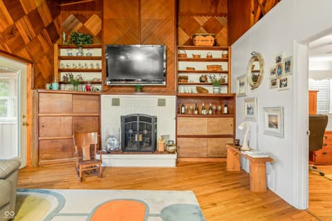 Photo of 409 W Lakeview Drive, Nineveh, IN