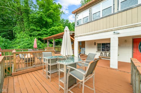 Photo of 409 W Lakeview Drive, Nineveh, IN