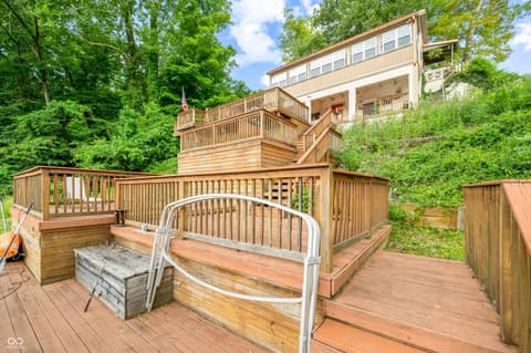 Photo of 409 W Lakeview Drive, Nineveh, IN