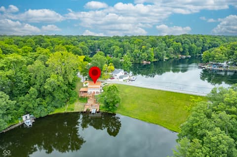 Photo of 409 W Lakeview Drive, Nineveh, IN