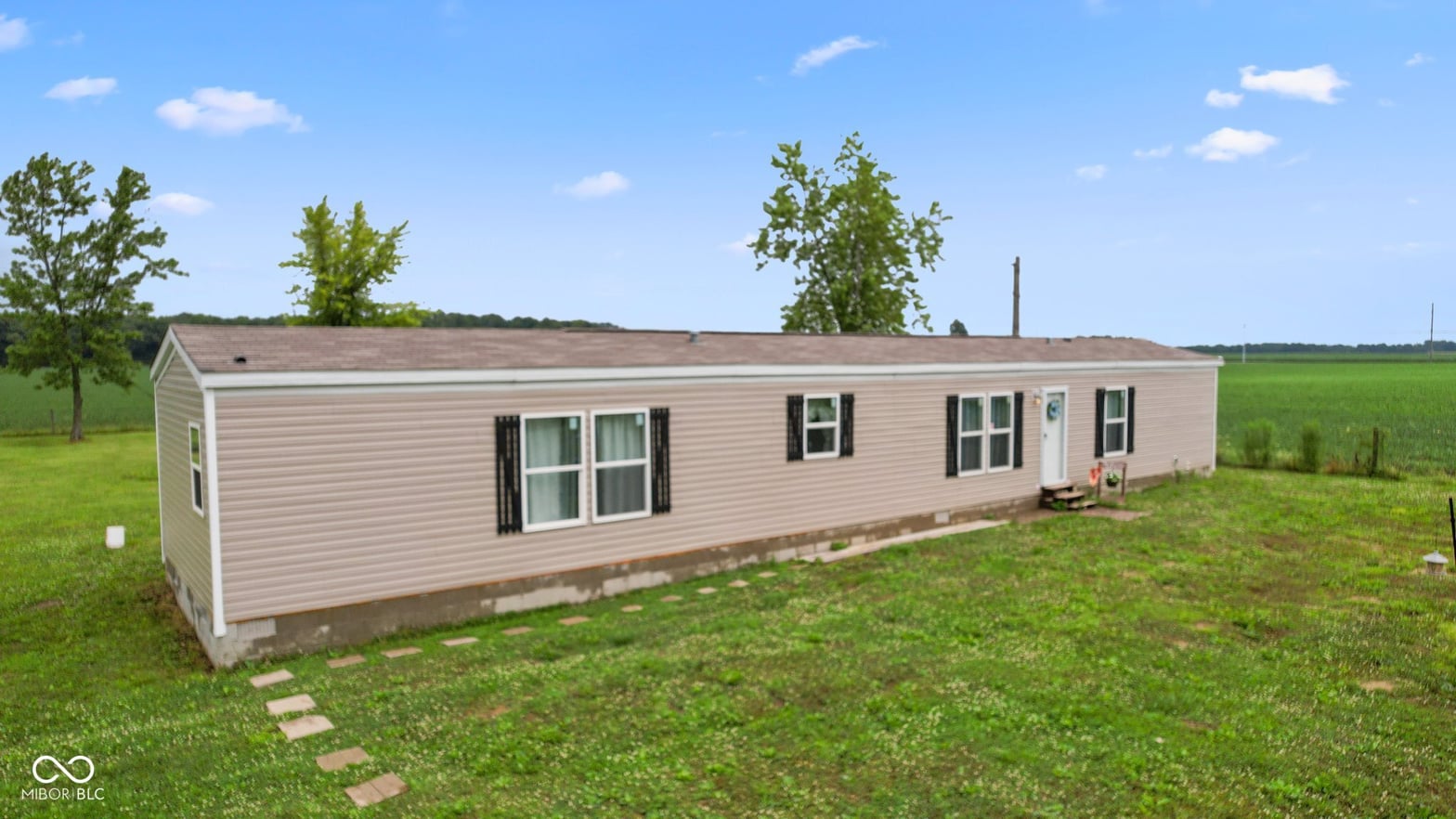 Photo of 2316 E Division Road, Hillsboro, IN