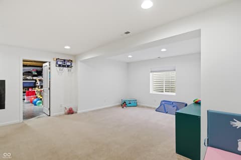 Photo of 12116 Westmorland Drive, Fishers, IN
