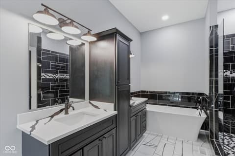 Photo of 2101 N Wolf Cove, Martinsville, IN