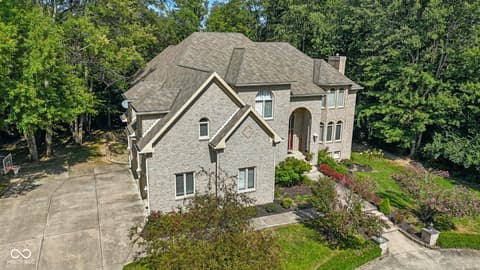Front exterior at 5300 W Autumn Springs Court, Muncie, IN