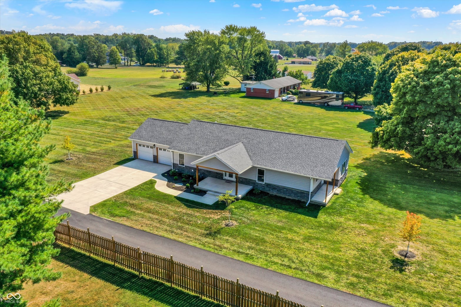 Photo of 10614 N 300 E, Morristown, IN