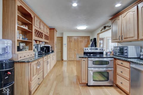 Kitchen at 303 Wellington Overlook, Noblesville, IN